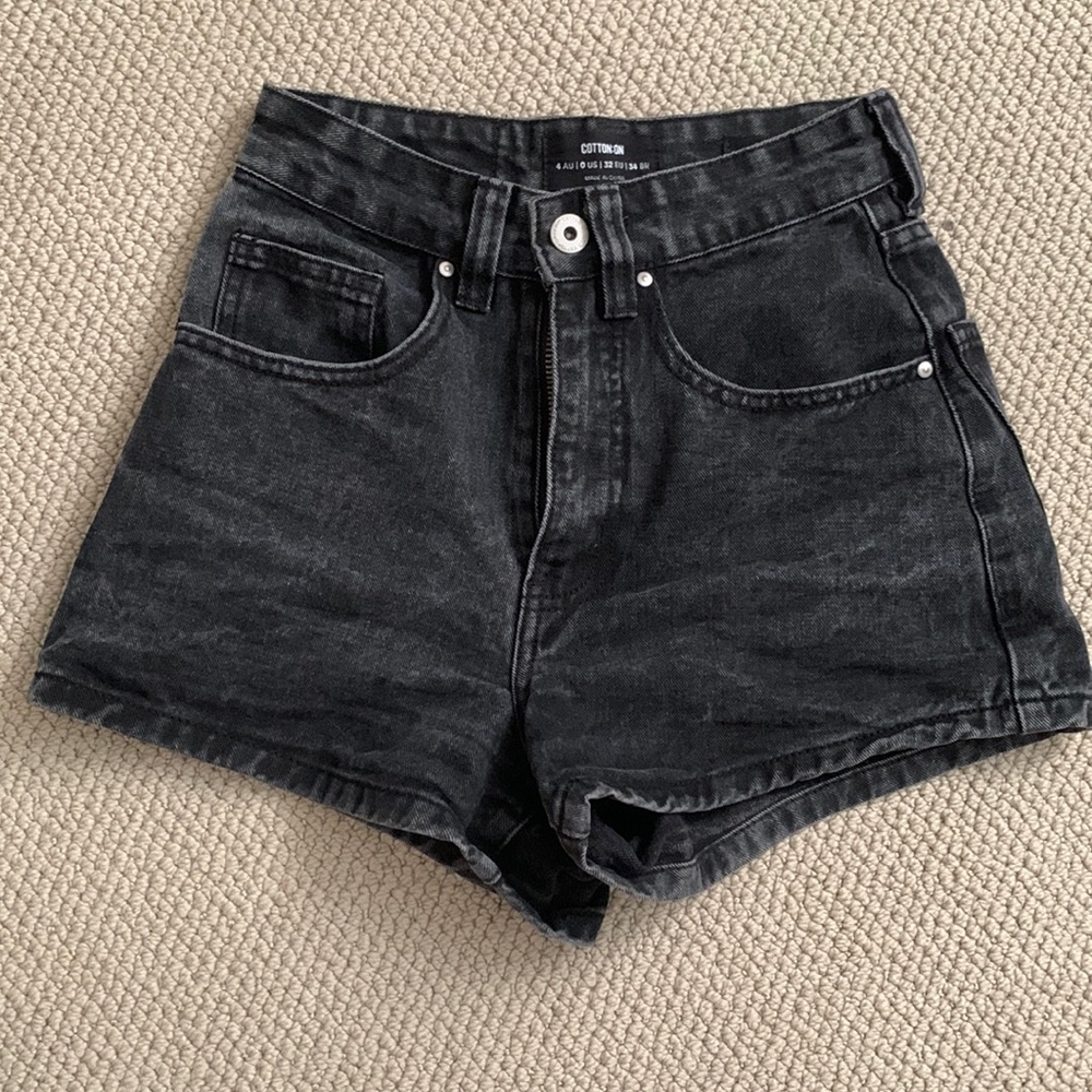 super cute cotton on black high rise shorts